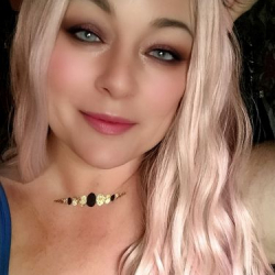 FarrahNayka