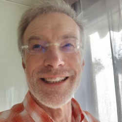 Chanteur,baryton-basse au r&eacute;pertoire &eacute;clectique recherche musicien(e)s