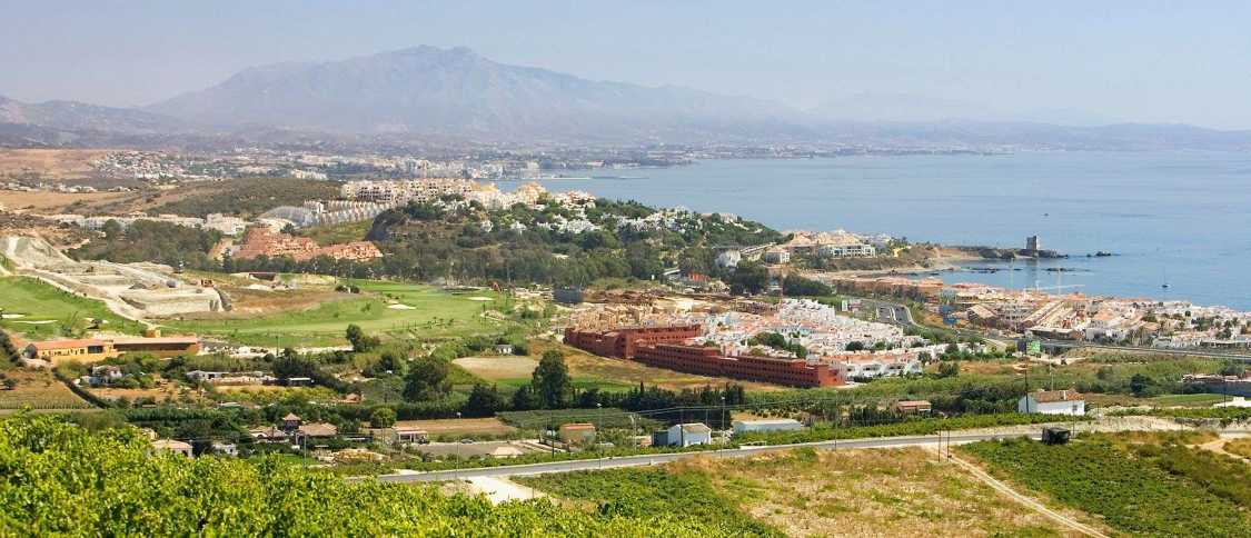 Living in Manilva: the ultimate expat guide