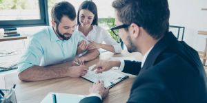 Trasferirsi all'estero in coppia: un passaporto debole è un ostacolo?