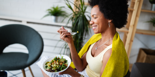 How being an expat affects your gut health and eating habits