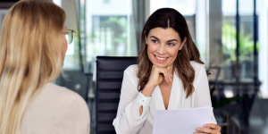 Pause carrière : la nouvelle arme des jeunes diplômés à l'étranger