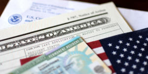 États-Unis : carte verte promise aux immigrants illégaux de longue date