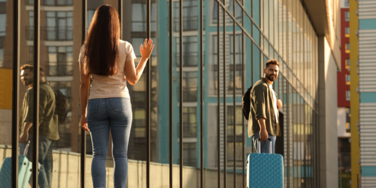 couple saying goodbye