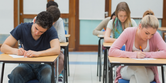 Quels examens passer pour &eacute;tudier &agrave; l'&eacute;tranger ?