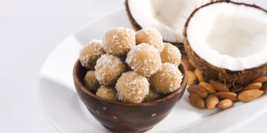 Recette pour Diwali : Ladoo au coco et &agrave; la cardamome