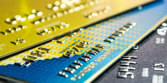 How to avoid bank card fraud while living abroad