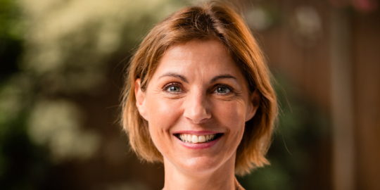 S&eacute;verine Jonas Lescuras&nbsp;: &laquo;&nbsp;La r&eacute;&eacute;ducation p&eacute;rin&eacute;ale est essentielle pour les femmes expats&nbsp;&raquo;