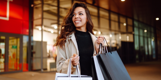 Fin de l'ann&eacute;e &agrave; l'&eacute;tranger : voici comment &eacute;tablir un budget festif sans se ruiner