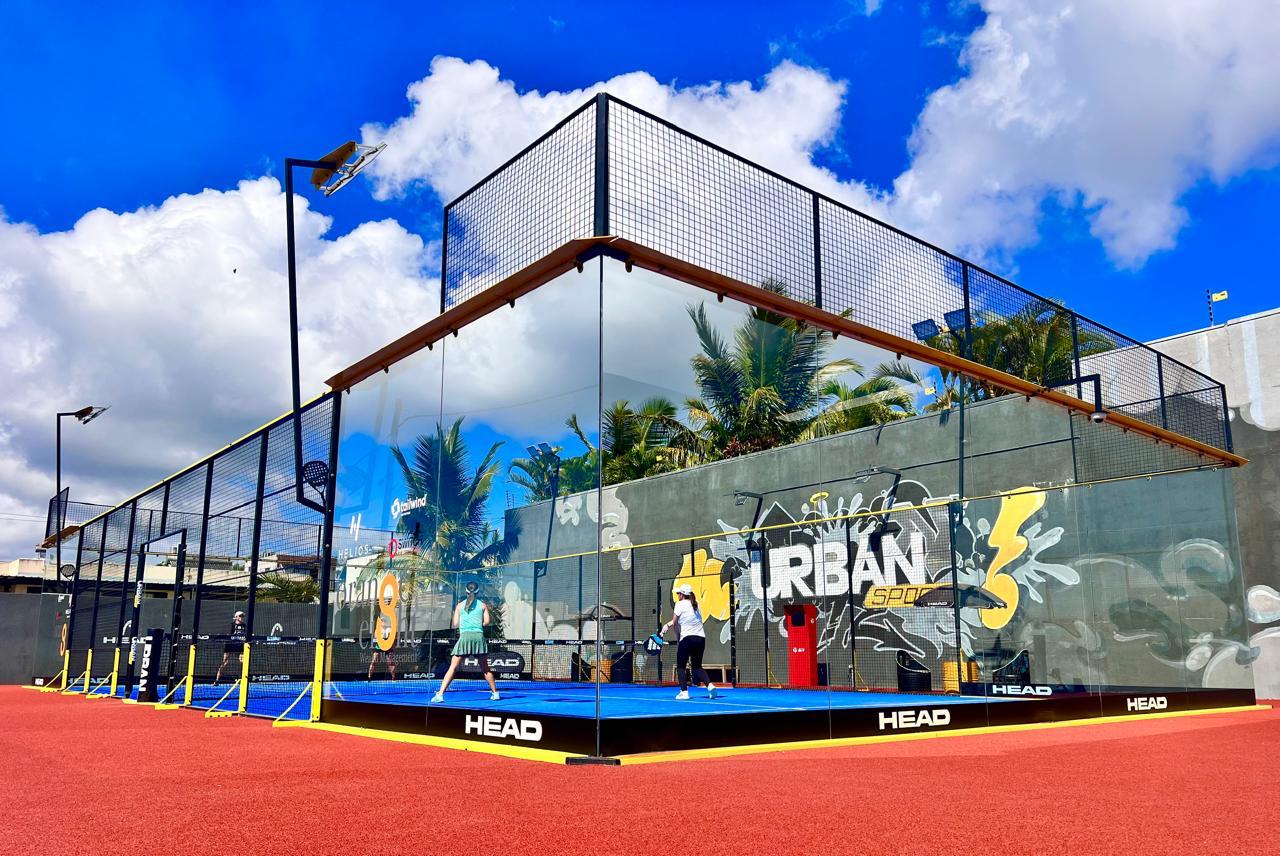 Un court de padel à Maurice