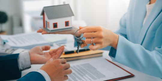 Acquisition immobili&egrave;re &agrave; l'&eacute;tranger : construire ou acheter ?