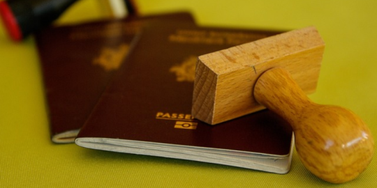 Rinnovo dei documenti per gli italiani all'estero: guida per gli iscritti all'AIRE