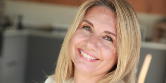 Rethinking early childhood education: Agn&egrave;s Palangian's alternative schools in Mauritius