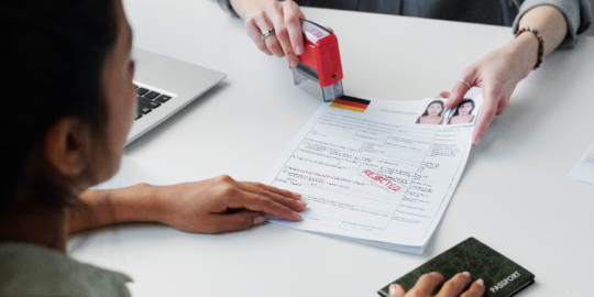 &iquest;Es injusta la prueba de idioma para el visado de c&oacute;nyuge en Alemania?