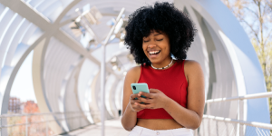 Online dating for expats: How to spot red flags