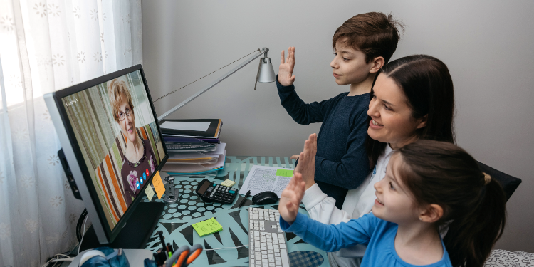 appel visio avec grand-mère