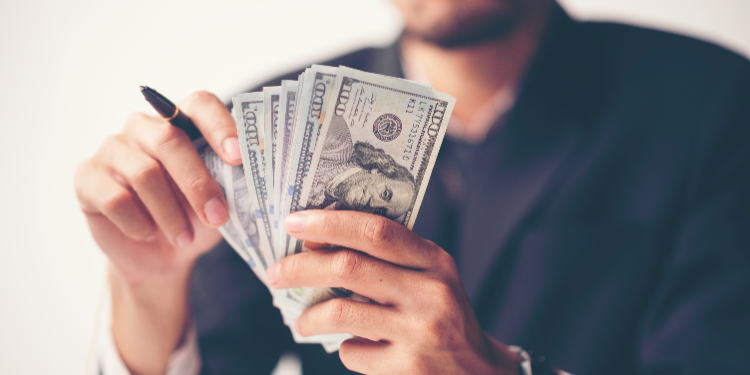 Gestire le proprie finanze all'estero senza brutte sorprese