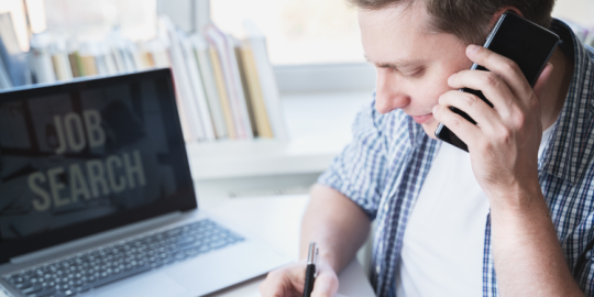 When should you apply for a job abroad?