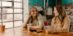 Amicizie all'estero: tra legami che restano e relazioni da costruire 