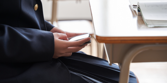 Mauritius to regulate smartphone use in schools