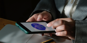 Are online banks really suitable for expats?