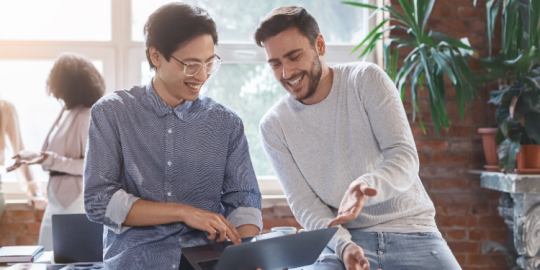 Pourquoi il est essentiel de se faire des amis au bureau
