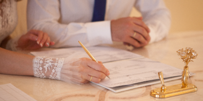Votre contrat de mariage vous suit-il à l'étranger ?