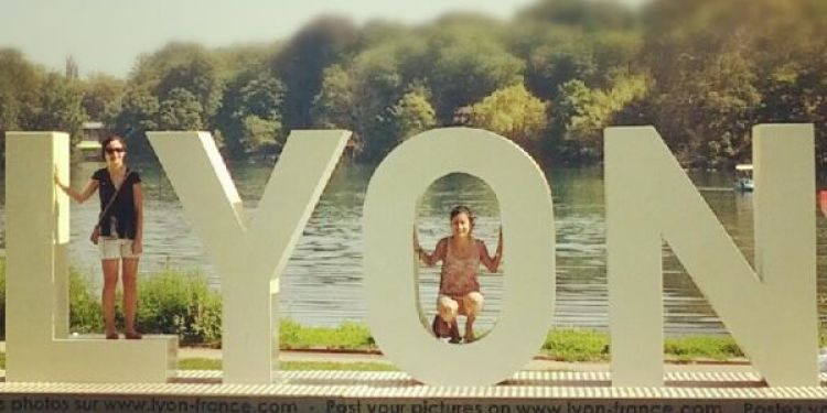 Free Electron Roaming