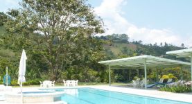 Terry and Viv: "Costa Rica's climate is wonderful"