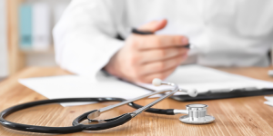 Bien s'assurer à l'étranger - La réforme de la Caisse des Français de l'Étranger