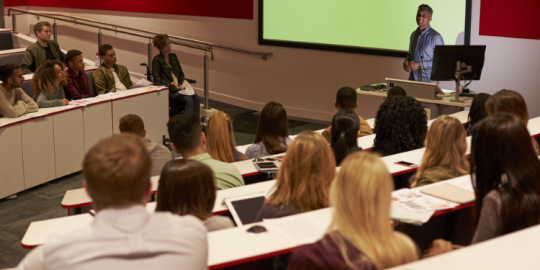 Le Royaume-Uni étend la durée de séjour post-études pour les étudiants étrangers