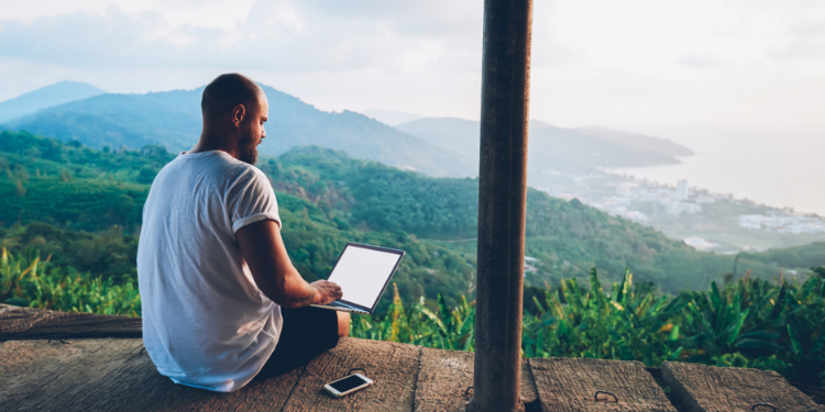 ¿Qué es una visa Working Holiday, y soy elegible?