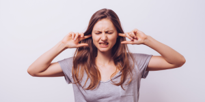 10 questions que les conjoints suiveurs ont marre d'entendre