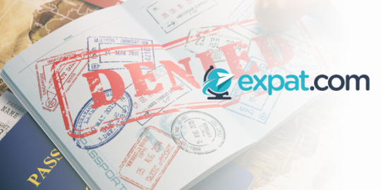 Ces restrictions interdisant l'entrée aux expatriés...