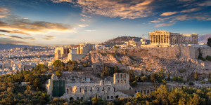 Raquel, a caballo entre Grecia y España: "leer y viajar, nunca está de más"