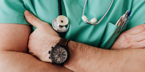 Médicos y enfermeras en el extranjero