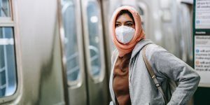 Interdiction du port du voile : Expatriation et religion