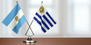 Argentinos a Uruguay 