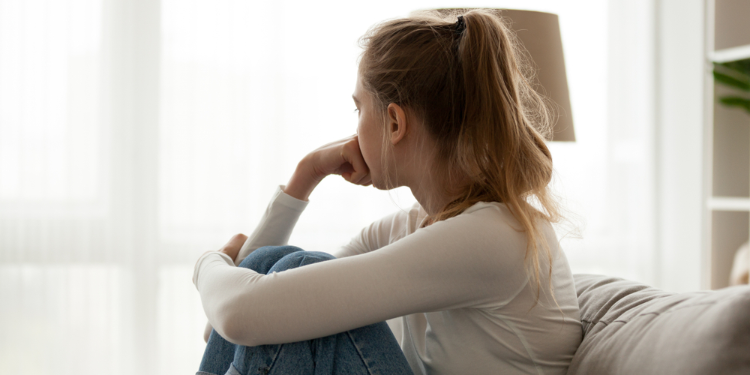 jeune femme deprimee