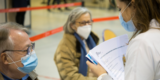 Enquête Expat.com : 51% des Français de létranger ont reçu un vaccin contre la COVID-19