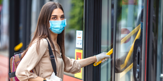 L'evolversi della pandemia ostacola il ritorno alla normalità