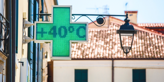 Ondata di caldo anomalo soffoca l'Europa e l'America: le testimonianze degli espatriati