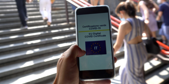 Aire e Green Pass: quale sorte per chi si è vaccinato in Italia?