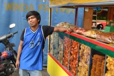 Ken in Indonesia: "the people here are very friendly"