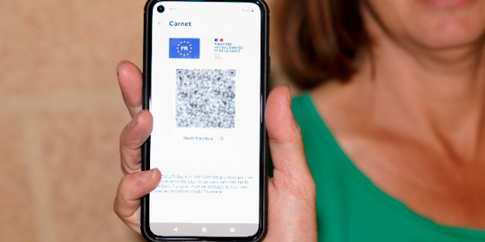 Covid : les expatriés sont-ils survaccinés ?