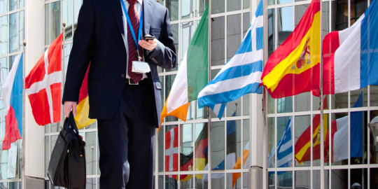 Perch&egrave; l'Europa sta affrontando una penuria di manodopera?