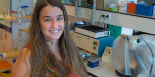 Paula, investigadora y secretar&iacute;a de la Asociaci&oacute;n de Cient&iacute;ficos Espa&ntilde;oles en Pa&iacute;ses Bajos