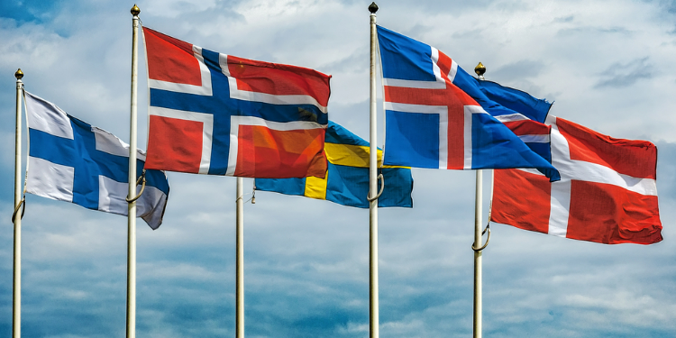drapeaux des pays scandinaves