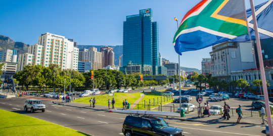 Nuevas leyes sudafricanas m&aacute;s restrictivas con la contracci&oacute;n de talento extranjero 