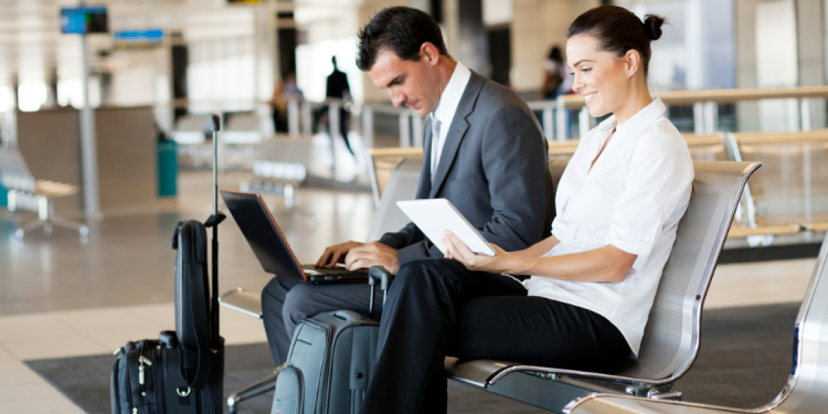 jeunes professionnels a l'aeroport